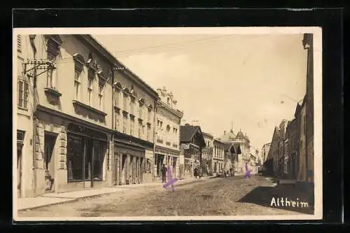 AK Altheim, Strassenpartie am Geschäft Caspar Hager und Daniel Meindl