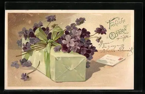 AK Veilchen auf grünem Paket mit Schleife und Brief, Ostern