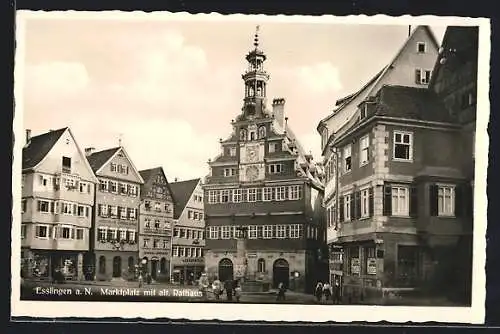 AK Esslingen a. N., Marktplatz mit altem Rathaus