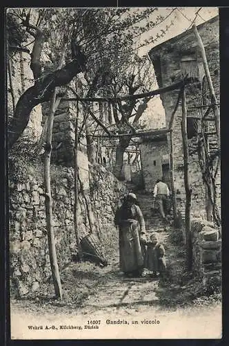 AK Gandria, un viccolo, Mutter mit Kind