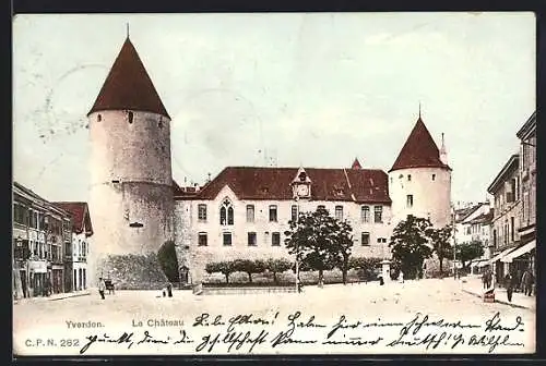 AK Yverdon, Le Château et quelques promeneurs