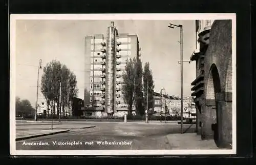 AK Amsterdam, Victorieplein met Wolkenkrabber