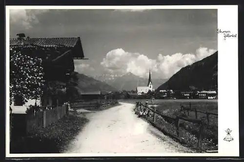 AK Stumm /Zillertal, Ortsansicht von der Landstrasse aus