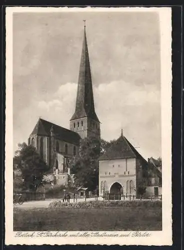AK Rostock, St. Petrikirche mit alter Stadtmauer und Petritor