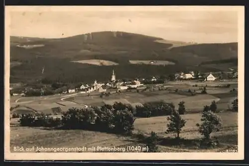 AK Johanngeorgenstadt, Ortsansicht mit Plattenberg