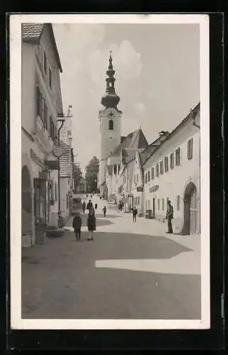 AK Gramastetten bei Linz, Strassenpartie mit Blick zur Kirche