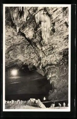 AK Han-sur-Lesse, Le Grottes, La Salle d`Armes