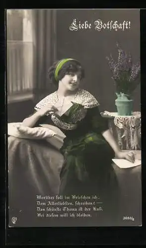 Foto-AK GL Co Nr. 3693 /6: Junge Frau mit Brief von ihrem Liebsten