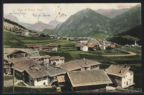 AK Vigo di Fassa, Blick auf den Ort und ins Tal