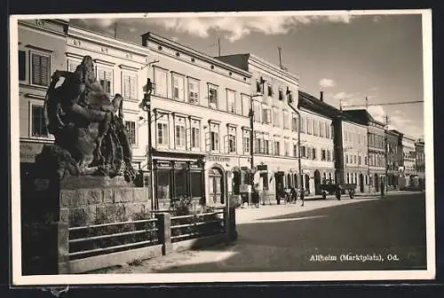 AK Altheim, Marktplatz mit Statue
