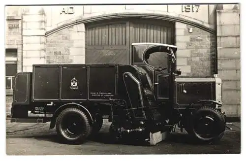 Fotografie unbekannter Fotograf, Ansicht Bath, englischer Strassenkehrer / Strassenkehrmaschine in der Nile Street
