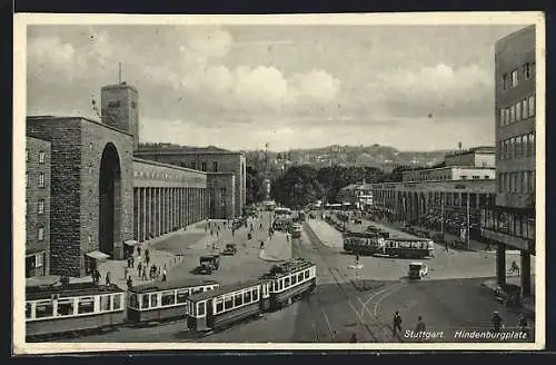 AK Stuttgart, Strassenbahnen auf dem Hindenburgplatz