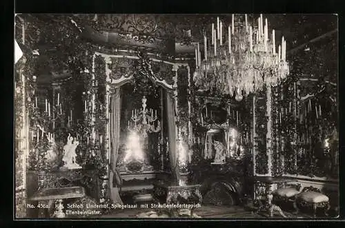 AK Königliches Schloss Linderhof, Spiegelsaal mit Straussenfederteppich und lüster, Innenansicht