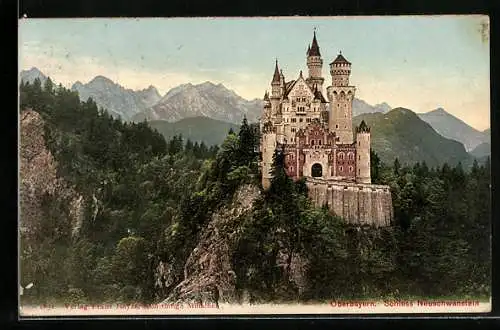 AK Schloss Neuschwanstein mit Bergkette im Hintergrund