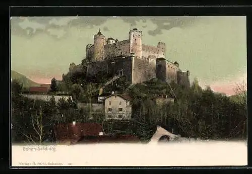 AK Salzburg, Hohensalzburg, Gesamtansicht mit Häusern
