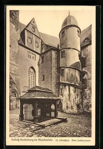 AK Rochsburg, Schloss Rochsburg, Ziehbrunnen im Schlosshof