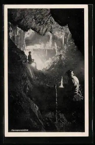 AK Kirchberg am Wechsel, Besucher in der Hermannshöhle im Eulenberge