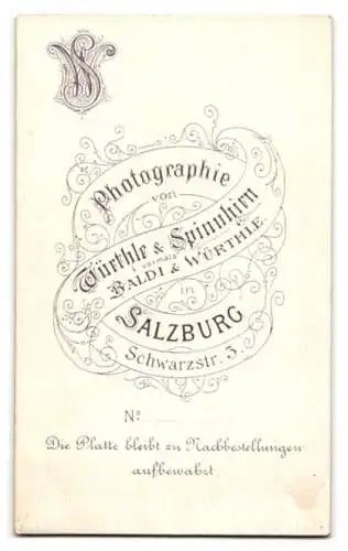 Fotografie Würthle & Spinnhirn, Salzburg, Dame in Salzburger Trachtenkleid