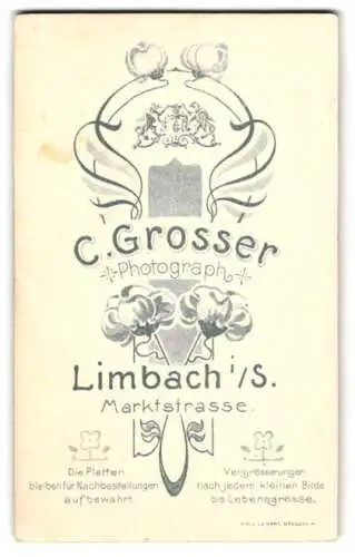 Fotografie C. Grosser, Limbach i. Sa., Marktstr., königliches Wappen mit Monogramm des Fotografen