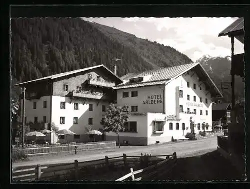 AK St. Anton a. Arlberg, Das Hotel-Restaurant Arlberg