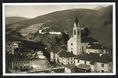 AK Matrei am Brenner, Teilansicht mit Kirche und Gasthaus zur Brücke