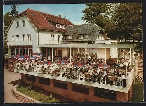 AK Heidelberg, Das Berghotel Königstuhl mit gut gefüllter Terrasse