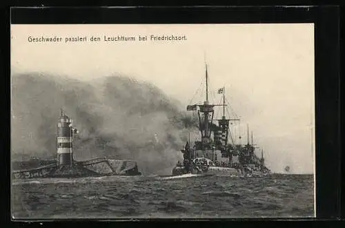 AK Geschwader passiert den Leuchtturm bei Friedrichsort