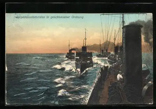 AK Torpedobootsdivision in geschlossener Ordnung