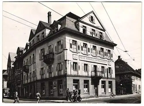 Fotografie unbekannter Fotograf, Ansicht Lichtental, Blick auf das Verlagsgebäude Neue Verlags-Gesellschaft