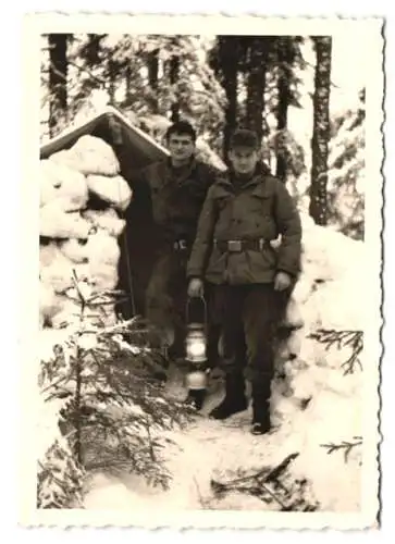 10 Fotografien unbekannter Fotograf, Ansicht Gemünda, Bundeswehr-Übung an der DDR-Zonengrenze teilweise im Winter