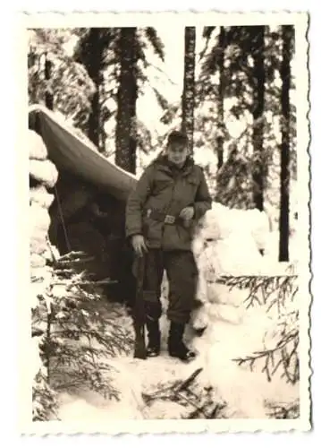 10 Fotografien unbekannter Fotograf, Ansicht Gemünda, Bundeswehr-Übung an der DDR-Zonengrenze teilweise im Winter