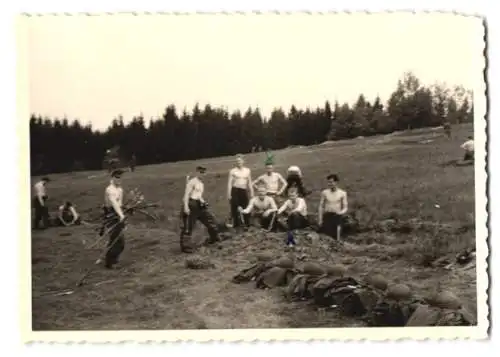 10 Fotografien unbekannter Fotograf, Ansicht Gemünda, Bundeswehr-Übung an der DDR-Zonengrenze teilweise im Winter