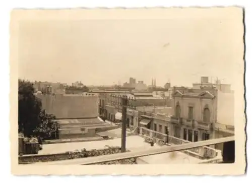 9 Fotografien unbekannter Fotograf, Ansicht Buenos Aires, Zeppelin - Luftschiff über der Stadt, Südamerika-Fahrt