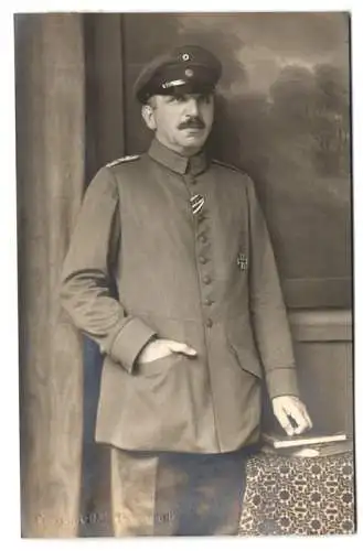 5 Fotografien 1.WK, Ansicht Posen, Hauptmann Gustav Stengel zu Pferd und nebst Stabs-Offzieren um 1914