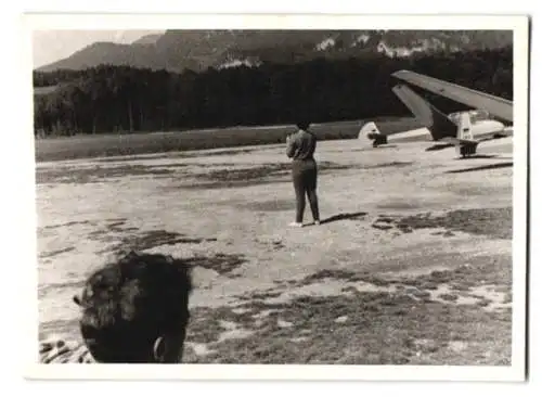 11 Fotografien Ansicht Kirchheim / Teck, Segelflugplatz Hahnweide, Segelflugzeuge auf dem Flugplatz