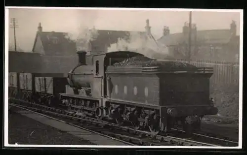Fotografie britische Eisenbahn, Dampflok, Tender-Lokomotive
