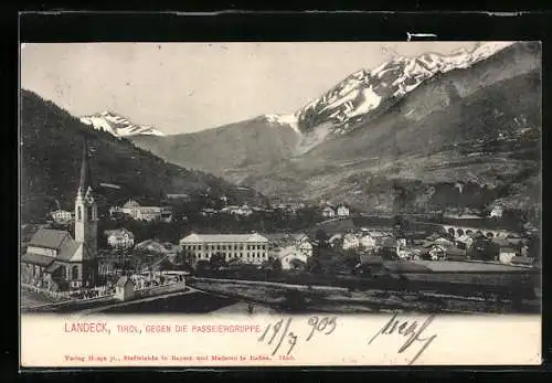 AK Landeck / Tirol, Ortspanorama mit Kirche gegen die Passeiergruppe