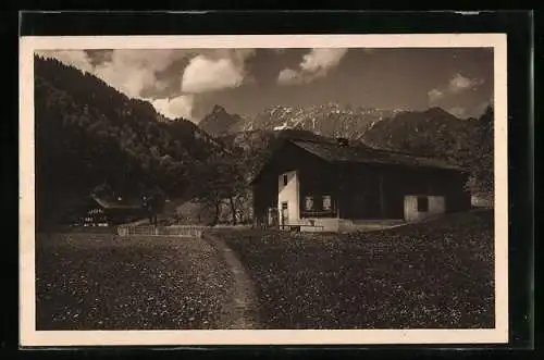 AK Bürs, Haus mit Zimbaspitze in der Ferne