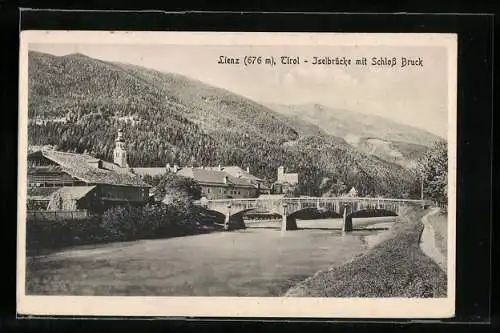 AK Lienz /Tirol, Iselbrücke mit Schloss Bruck