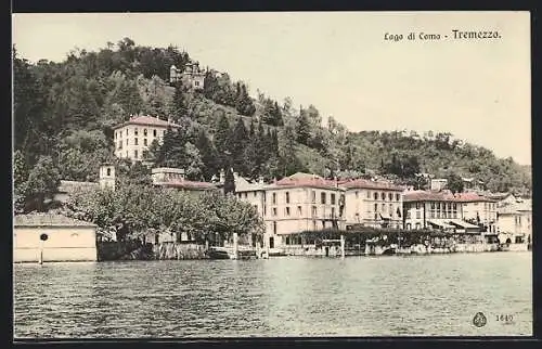 AK Tremezzo, Teilansicht mit Hotel am Lago di Como