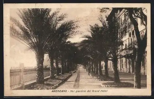AK Arenzano, Nel giardino del Grand Hôtel