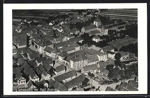 AK Schwarzach bei Bühl, Teilansicht mit Kirche und Strassenpartie