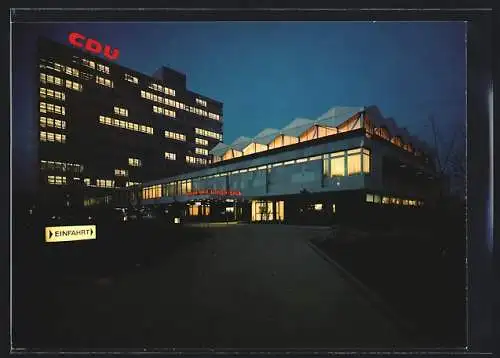 AK Bonn, Konrad-Adenauer-Haus in der Friedrich-Ebert-Allee 73-75 bei Nacht