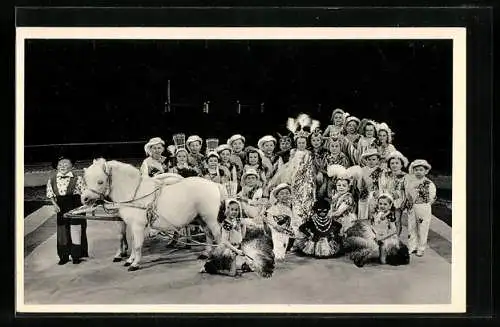 AK C.H. Schäfer's Cirkus-Stadt Liliput, Liliputanerin der Manege