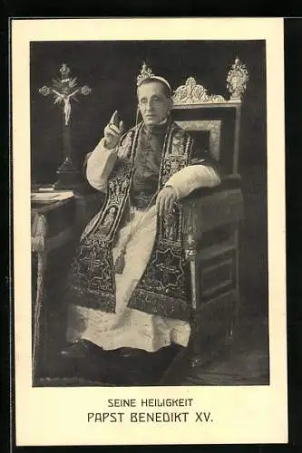 AK Papst Benedikt XV. mit erhobener Hand in einem Sessel sitzend