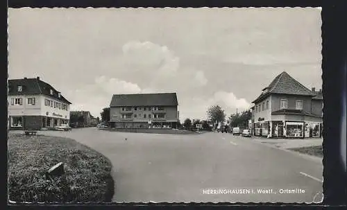 AK Herringhausen i. Westf., Strassenpartie in der Ortsmitte