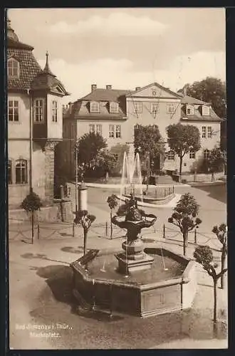 AK Bad Ilmenau i. Thür., Marktplatz mit Brunnen