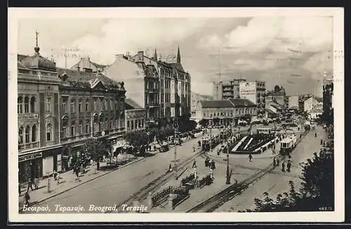 AK Beograd, Terazije, Blick auf Platz mit Strassenbahnen und Geschäften