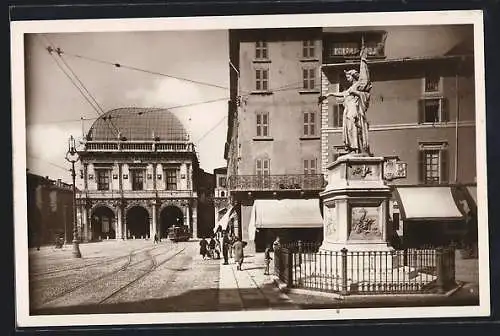 AK Brescia, Piazza della Loggia e Monumento della Vittoria, Strassenbahn