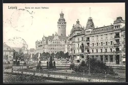 AK Leipzig, Strassenpartie mit neuem Rathaus und Strassenbahn